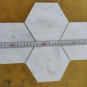 Marmer Hexagon Bianca Carrara 150mm honed